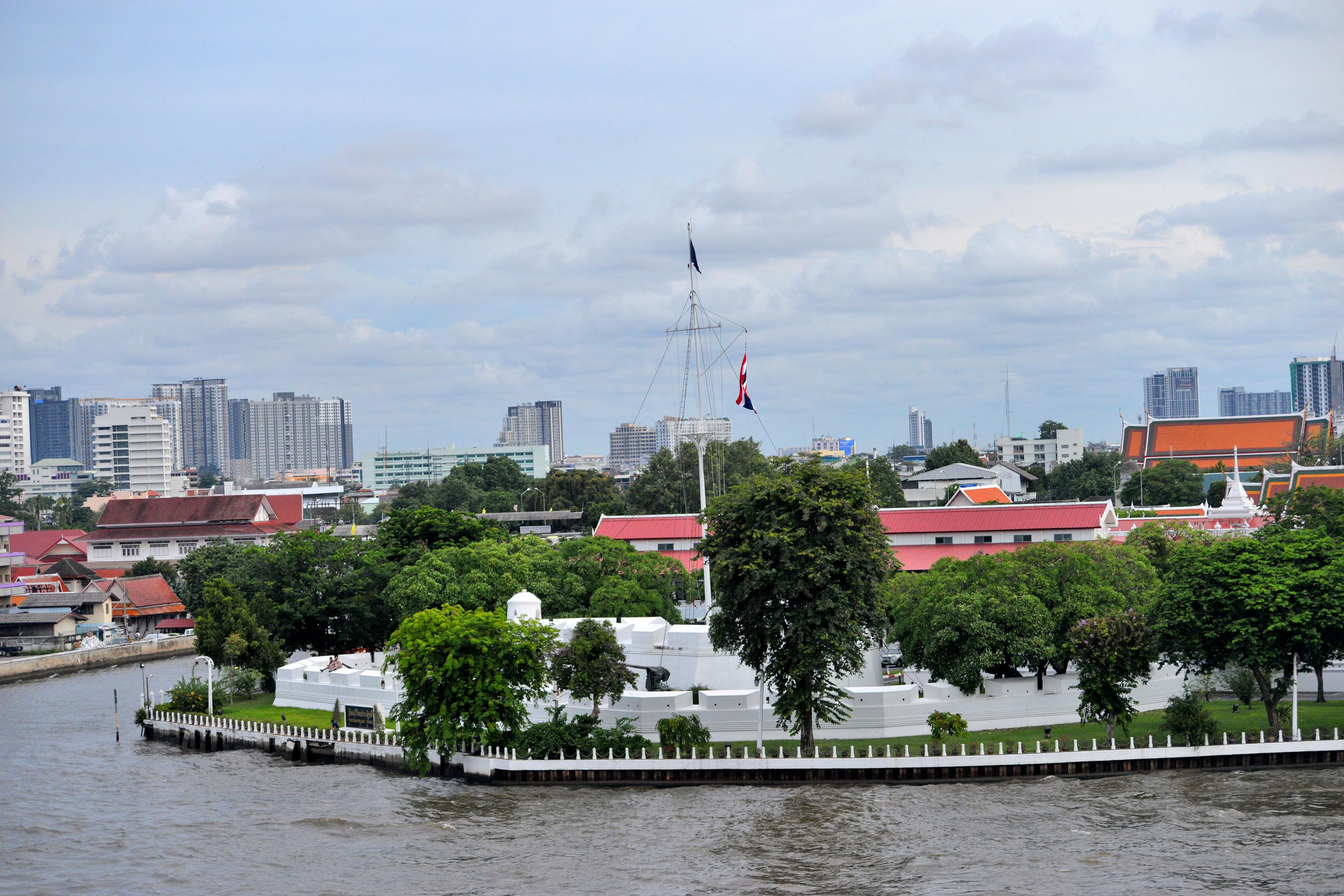 Khách sạn Riva Arun 4*